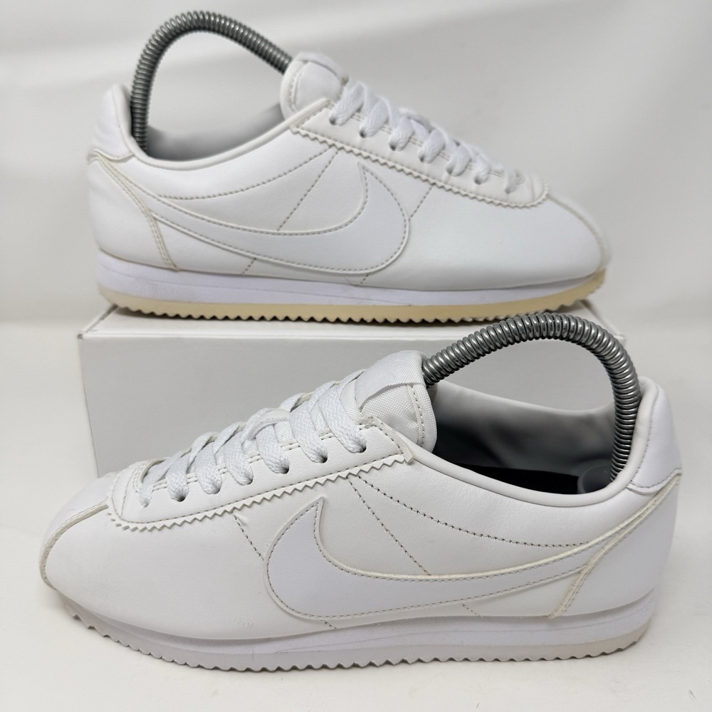 Nike Classic Cortez Retro‎ Leather Sneakers Women's 7.5 White Shoes 807471-102